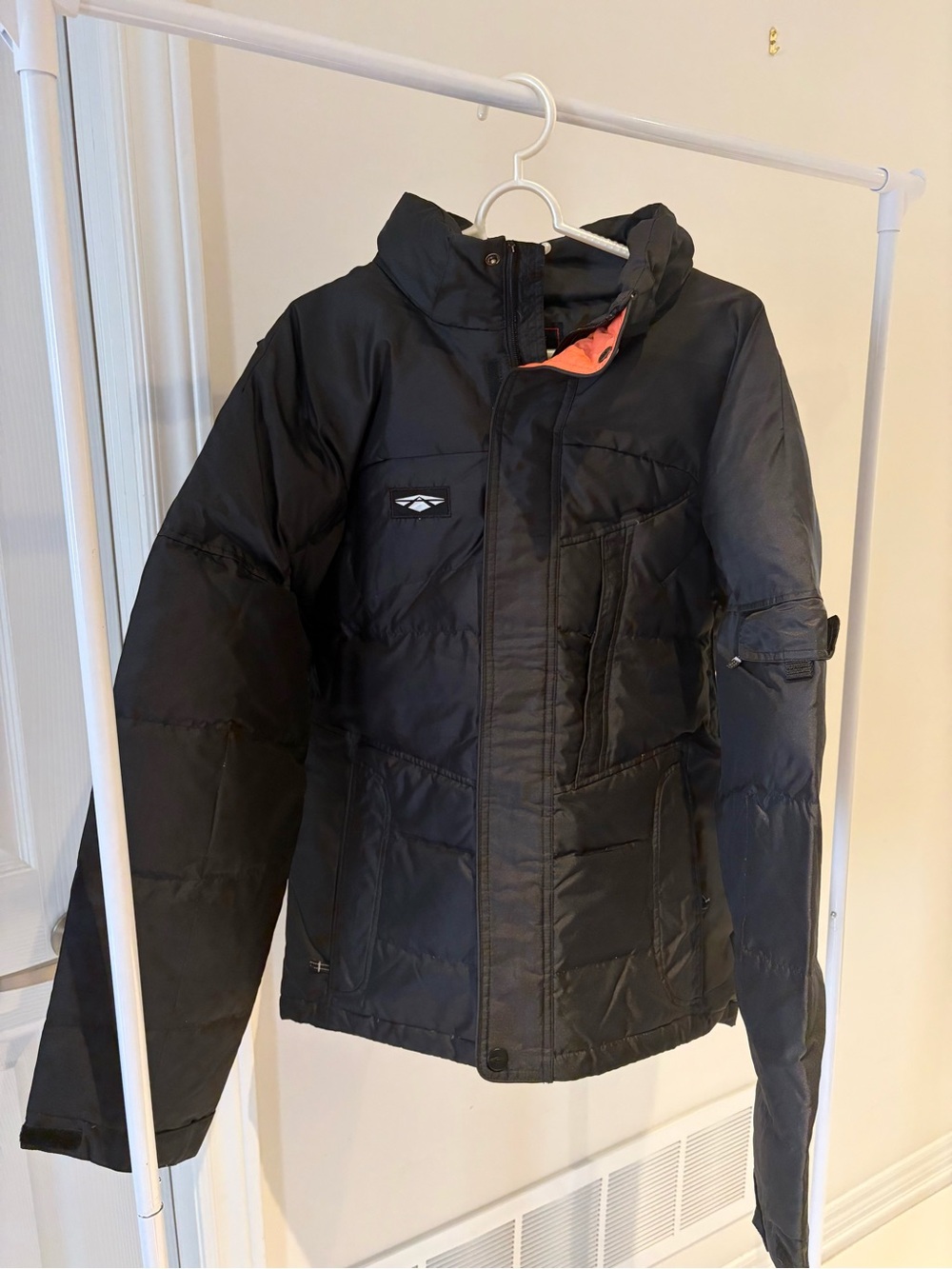 Aleklee black puffer jacket